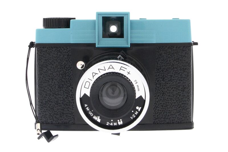 galleries/2012/12/04/gift-guide-for-the-techie-ipad-mini-roku-gopro-hero3-black-more-photos/lomography-diana-f-camera-tech-gift-guide-2012_q1slyx