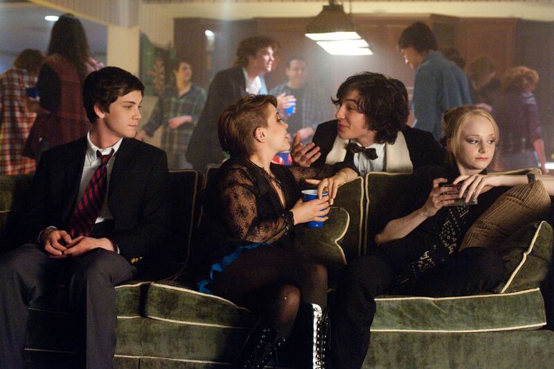 galleries/2012/12/20/the-dark-knight-rises-zero-dark-thirty-more-20-best-movies-of-2012-photos/movies-of-the-year--perks-wallflower_popkj1