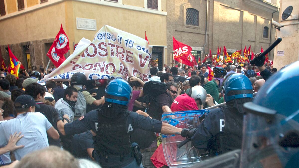 cheats/2011/09/19/s-p-downgrades-italy/italy-debt-cheat_n8zeto