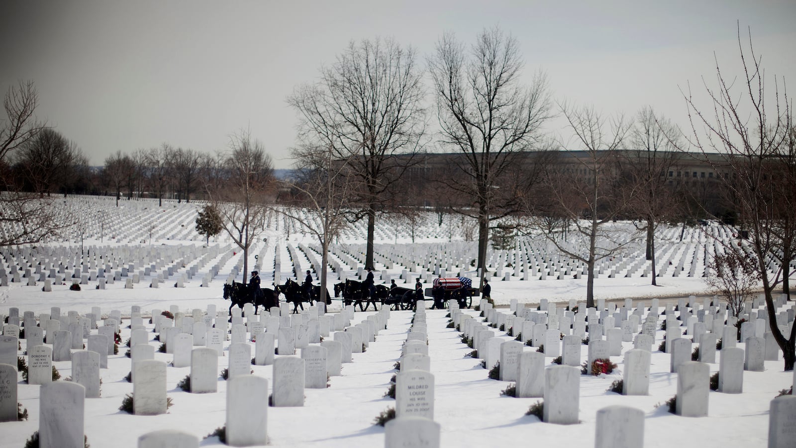 articles/2014/05/26/the-real-memorial-day-oliver-wendell-holmes-s-salute-to-a-momentous-american-anniversary/140124-week-photos-16_mf2b34