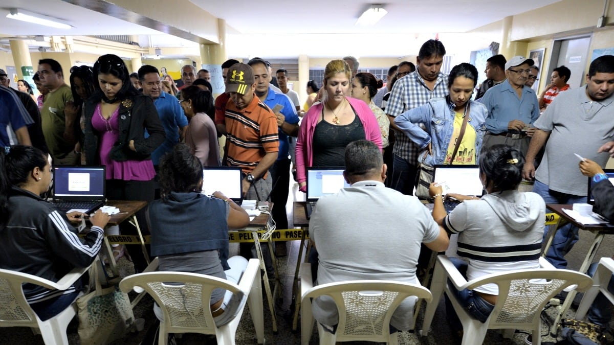 cheats/2013/04/14/venezuelans-rock-the-vote/venezuela-vote-cheat_g4pmg1