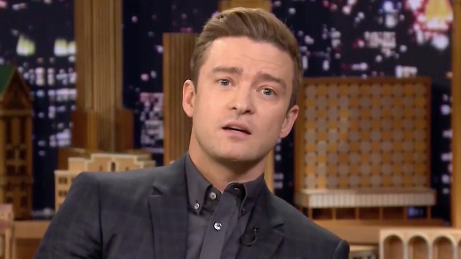 articles/2016/10/27/justin-timberlake-talks-illegal-voting-selfie-with-jimmy-fallon-i-had-no-idea/161026-wilstein-timberlake-fallon-tease_zdykcp