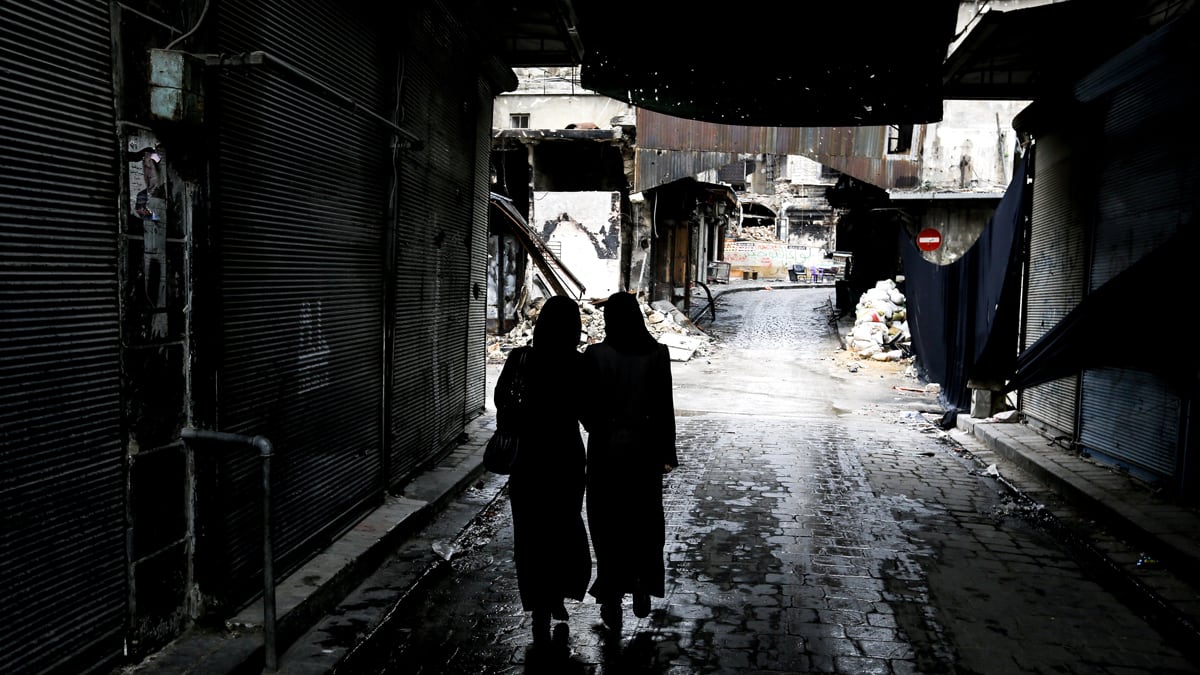 articles/2012/11/25/war-s-silent-scourge-sexual-violence-against-women/verneer-westmacott-syria-tease-embed_ulw7gr