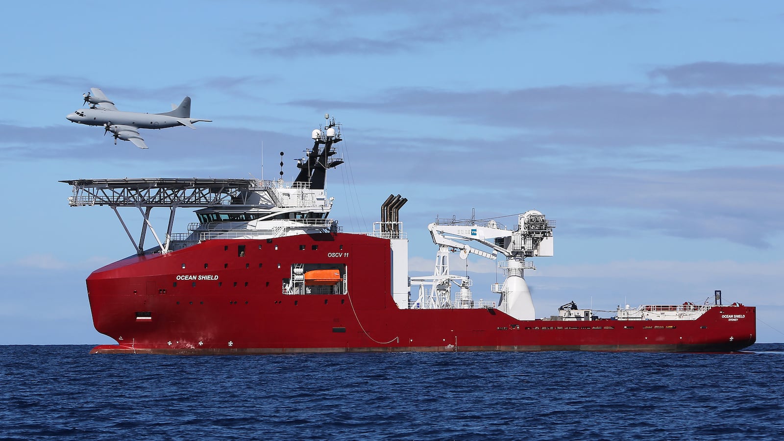 articles/2014/04/11/ocean-shield-the-ship-that-saved-the-search-for-mh370/140411-irving-mh370-tease_ht7gzl