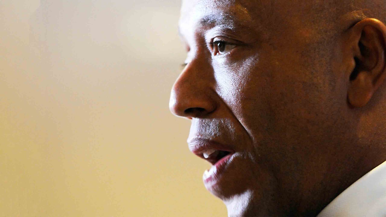 171202-stereo-simmons-lede-2_co8yrh