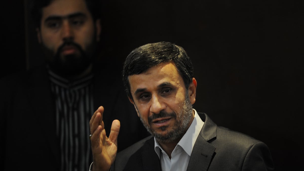 articles/2012/08/07/how-iran-s-spies-are-losing-the-shadow-war-with-us-and-israel/iran-secret-wars-dickey_fi5mdd