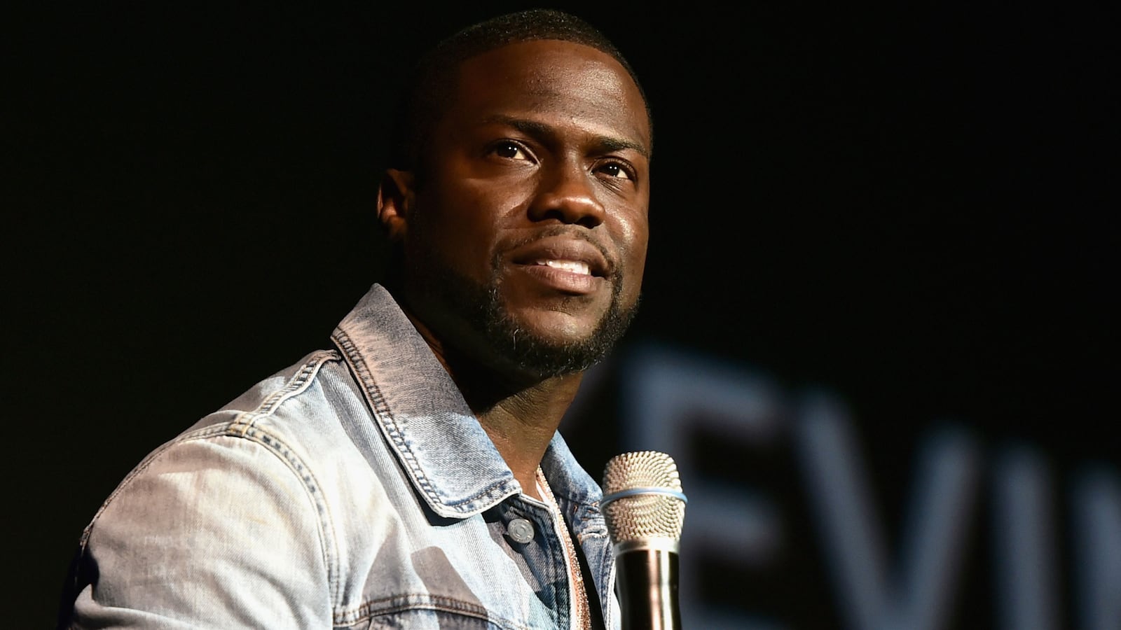 181206-wilstein-kevin-hart-homophobic-tweets-hero_crp0lq