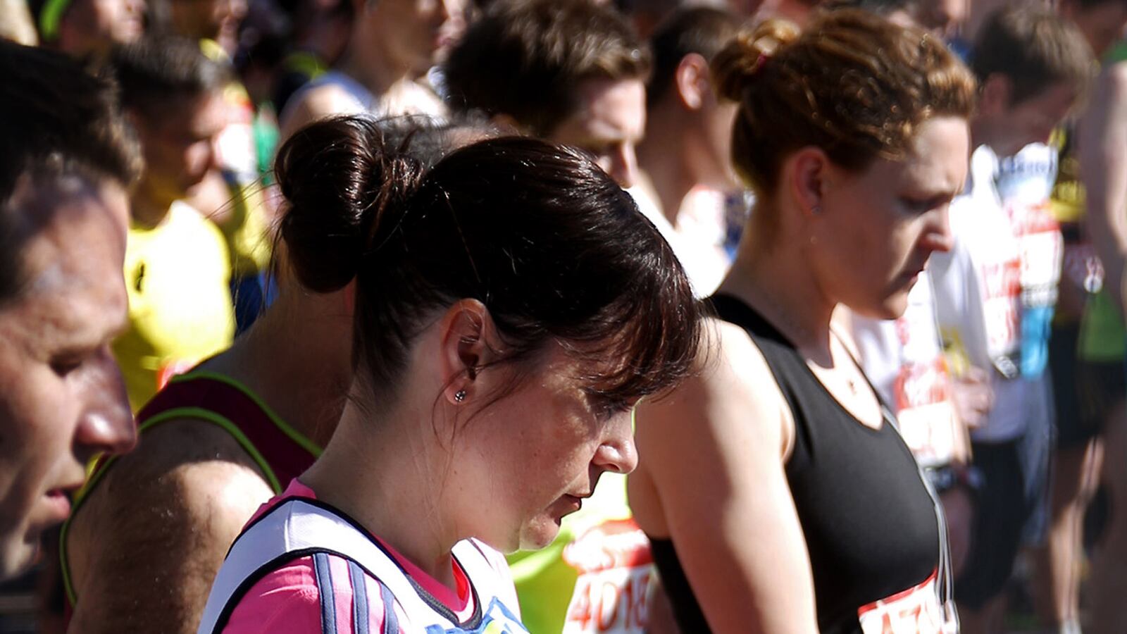 cheats/2013/04/21/london-marathoners-honor-boston/130421-london-marathon-cheat_xpozbi
