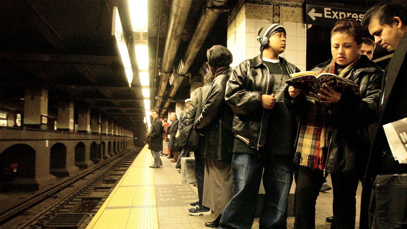 articles/2015/07/12/the-heroes-and-villains-of-subways/150712-barnicle-heroes-villains-tease_xg93pn