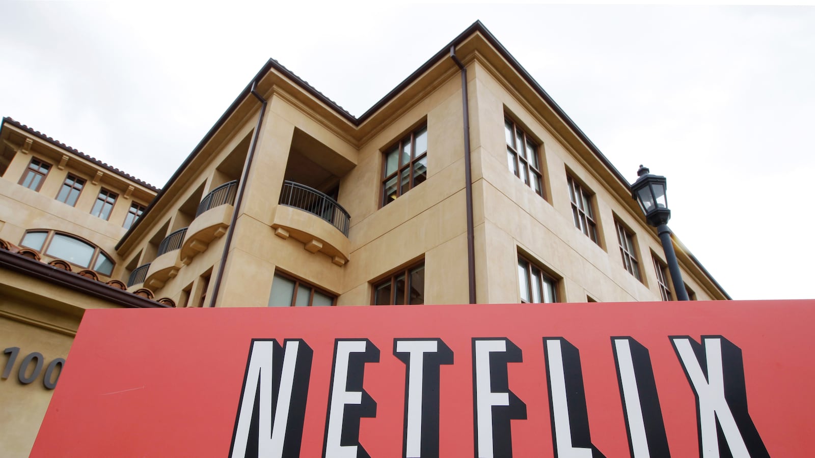 cheats/2013/07/23/netflix-announces-increase-in-revenue/130723-witw-netflix-cheat_pka1bj