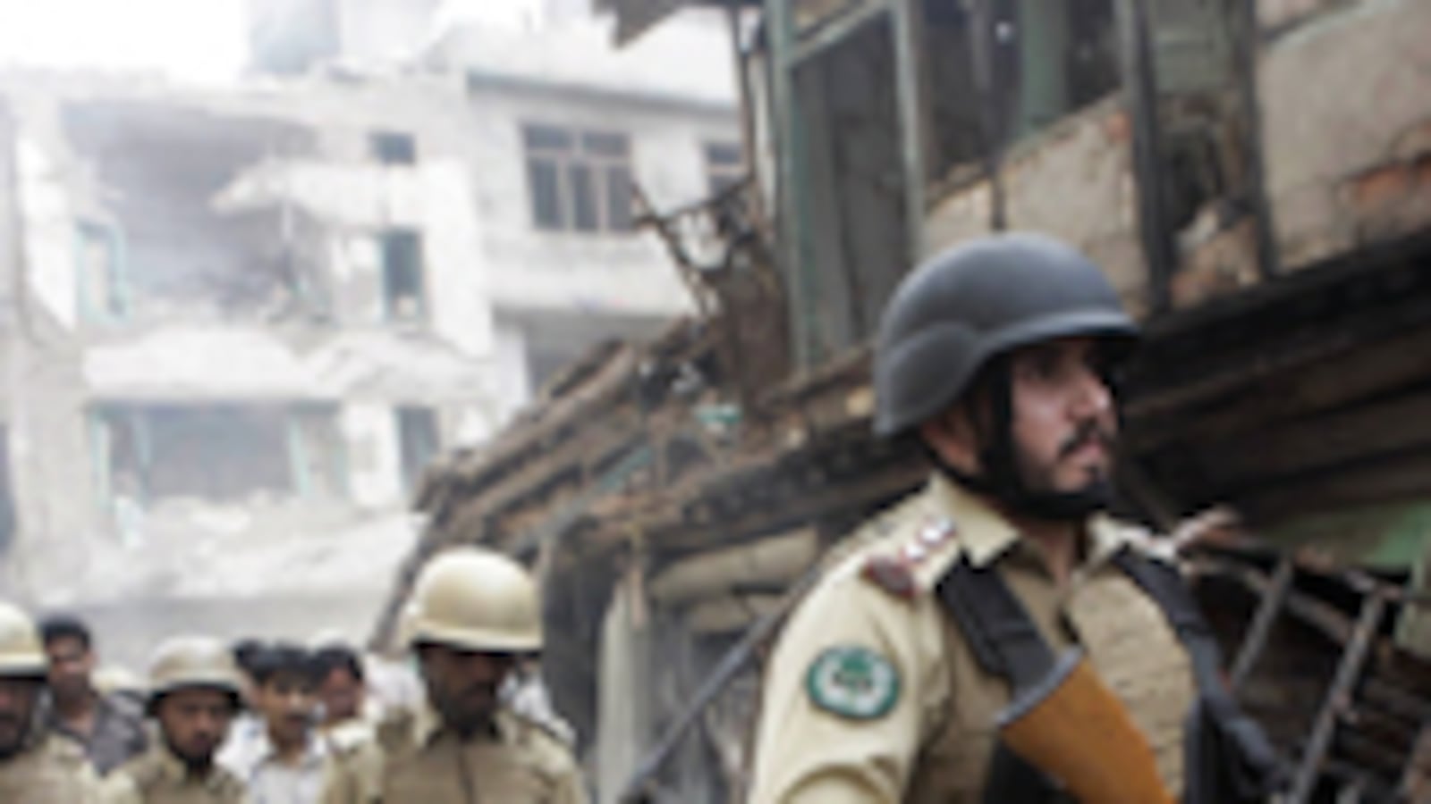 articles/2009/11/02/the-good-news-about-al-qaeda/beinart-pakistan_60021_ztek3f