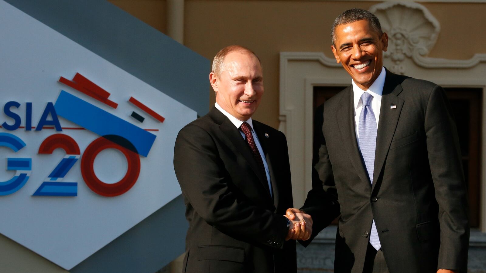 cheats/2015/07/04/putin-sends-obama-july-4-message/150704-obama-putin-cheat_fcxokw