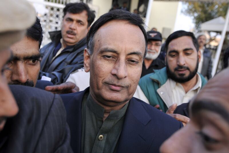 articles/2012/06/13/pakistan-judges-rebuke-haqqani-in-memogate-scandal/haqqani-court-ahmed-taseer-tease_syxrh3