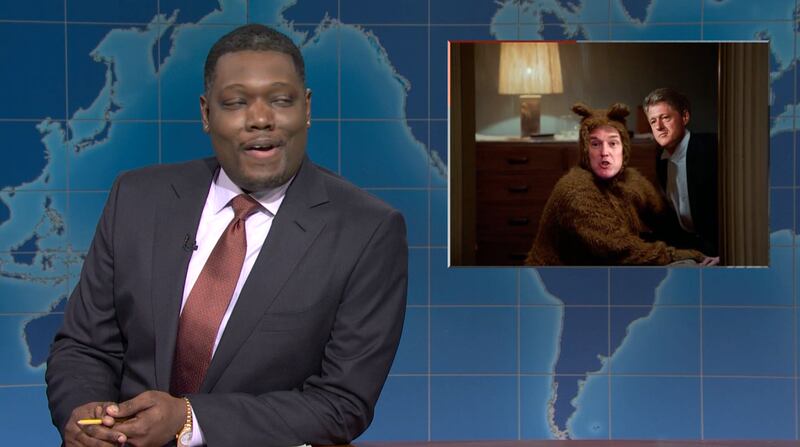 Saturday Night Live, Michael Che referencing The Shining.