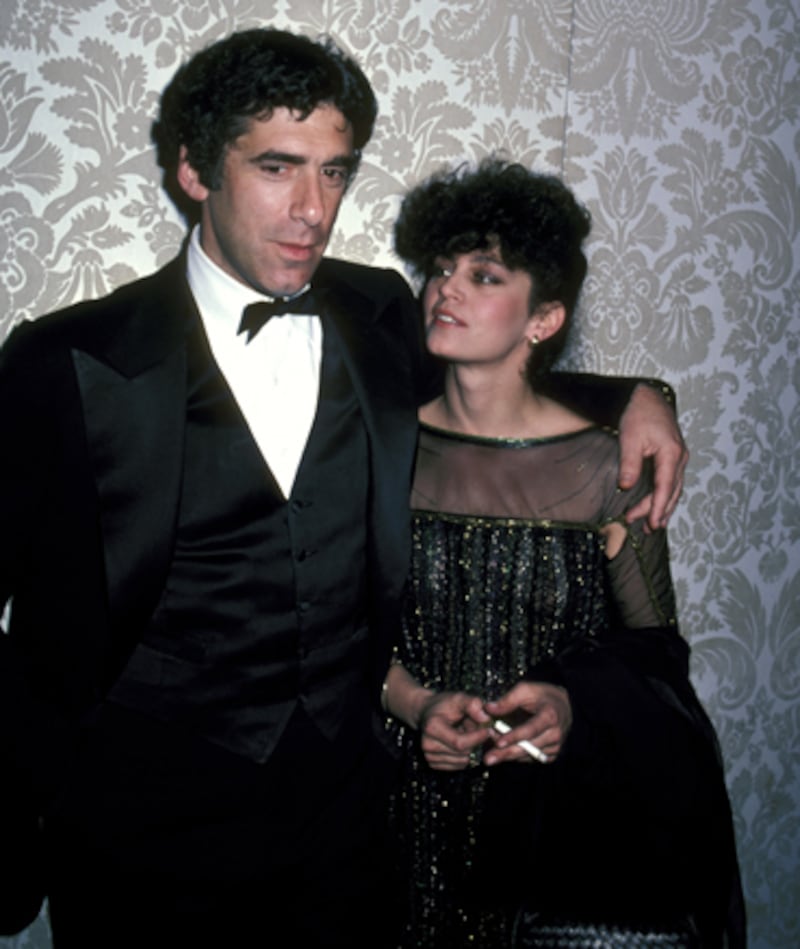 galleries/2011/05/06/couples-who-marry-twice/couples-who-married-twice---elliott-gould_lrwauo