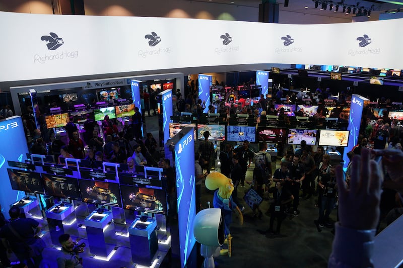 articles/2015/06/09/lux-guide-e3-the-video-game-industry-s-biggest-party/150609-delta-e3-embed-3_kgbufc