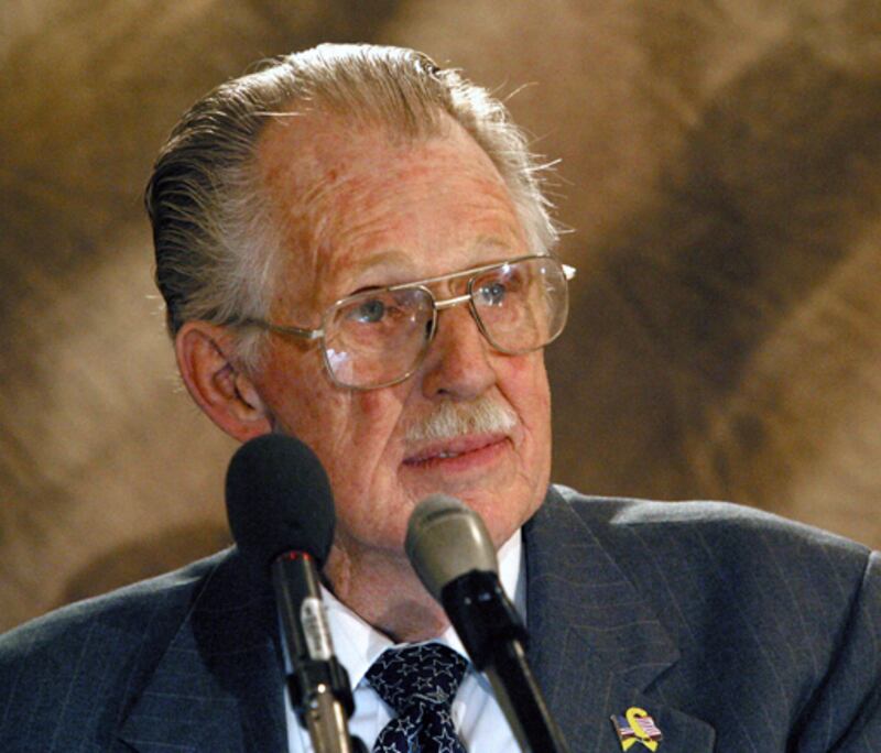 galleries/2011/01/13/congress-20-biggest-gun-rights-advocates/politicians-on-gun-control---roscoe-bartlett_b3crjc