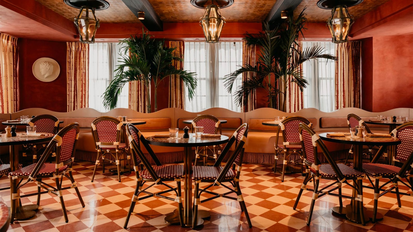 220701-room-key-esme-tease-03_kmnigk