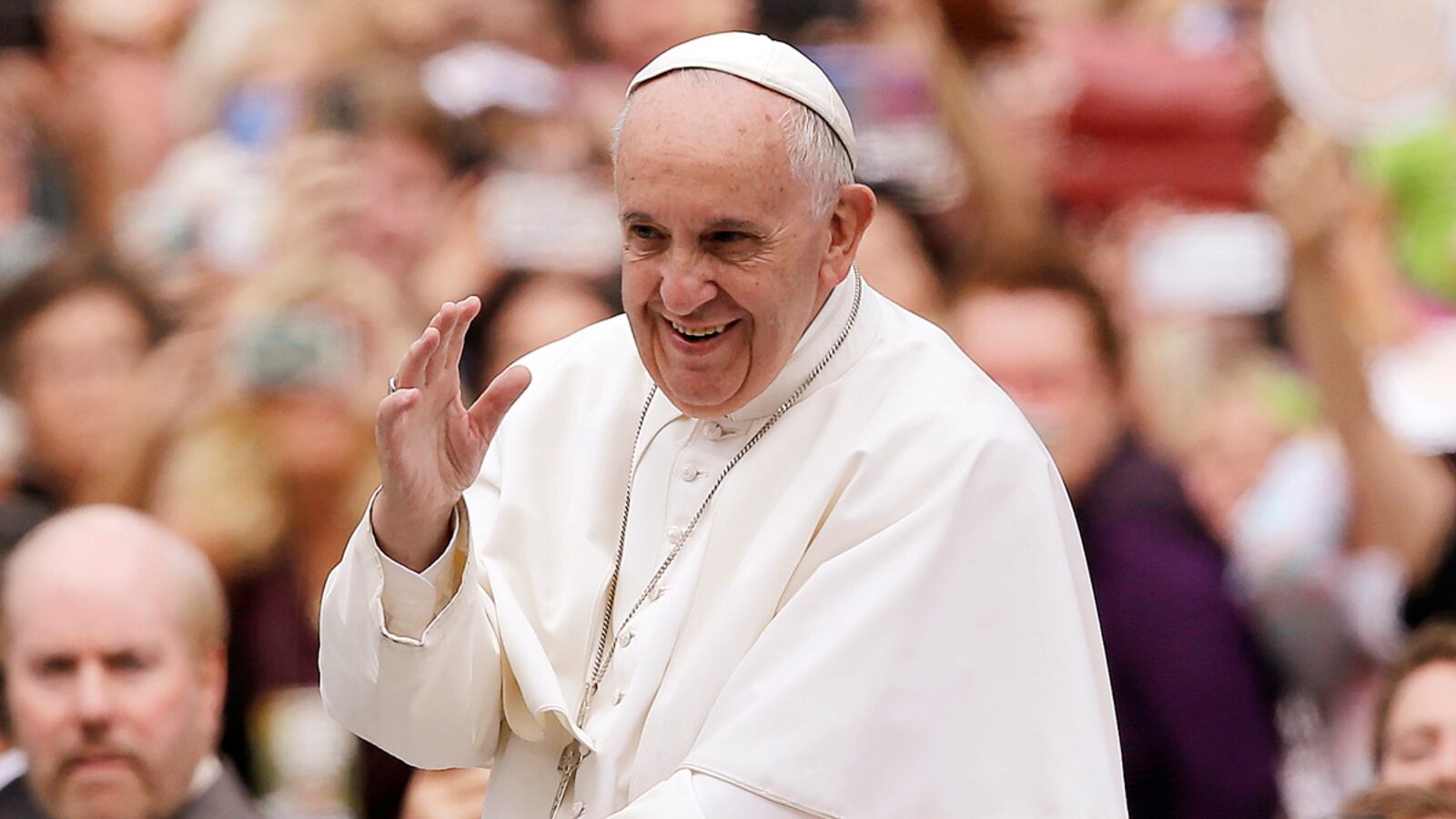 articles/2015/10/02/vatican-clarifies-and-complicates-story-of-pope-francis-kim-davis-meeting/151002-pope-duped-nadeau_wozecz