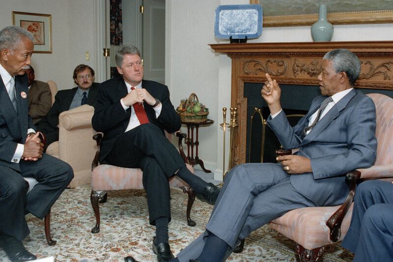 galleries/2013/12/05/nelson-mandela-s-life-in-photo/131205-mandela-3_wh0jlm