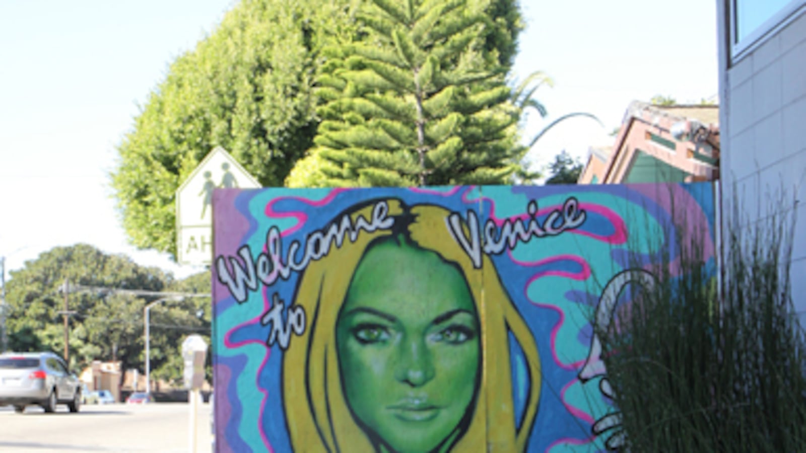 articles/2011/02/15/lindsay-lohan-mural-by-jules-muck-defaced-in-venice/laporte-lindsay-mural_160284_hakqed