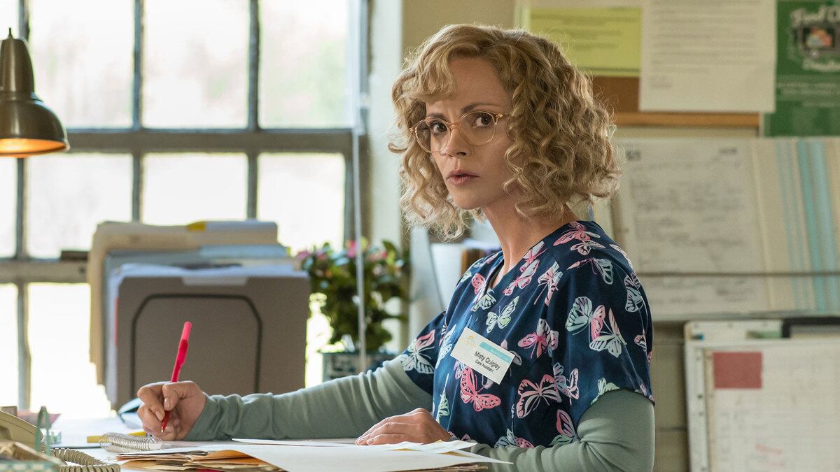 033123-yellowjackets-hero_yuram8