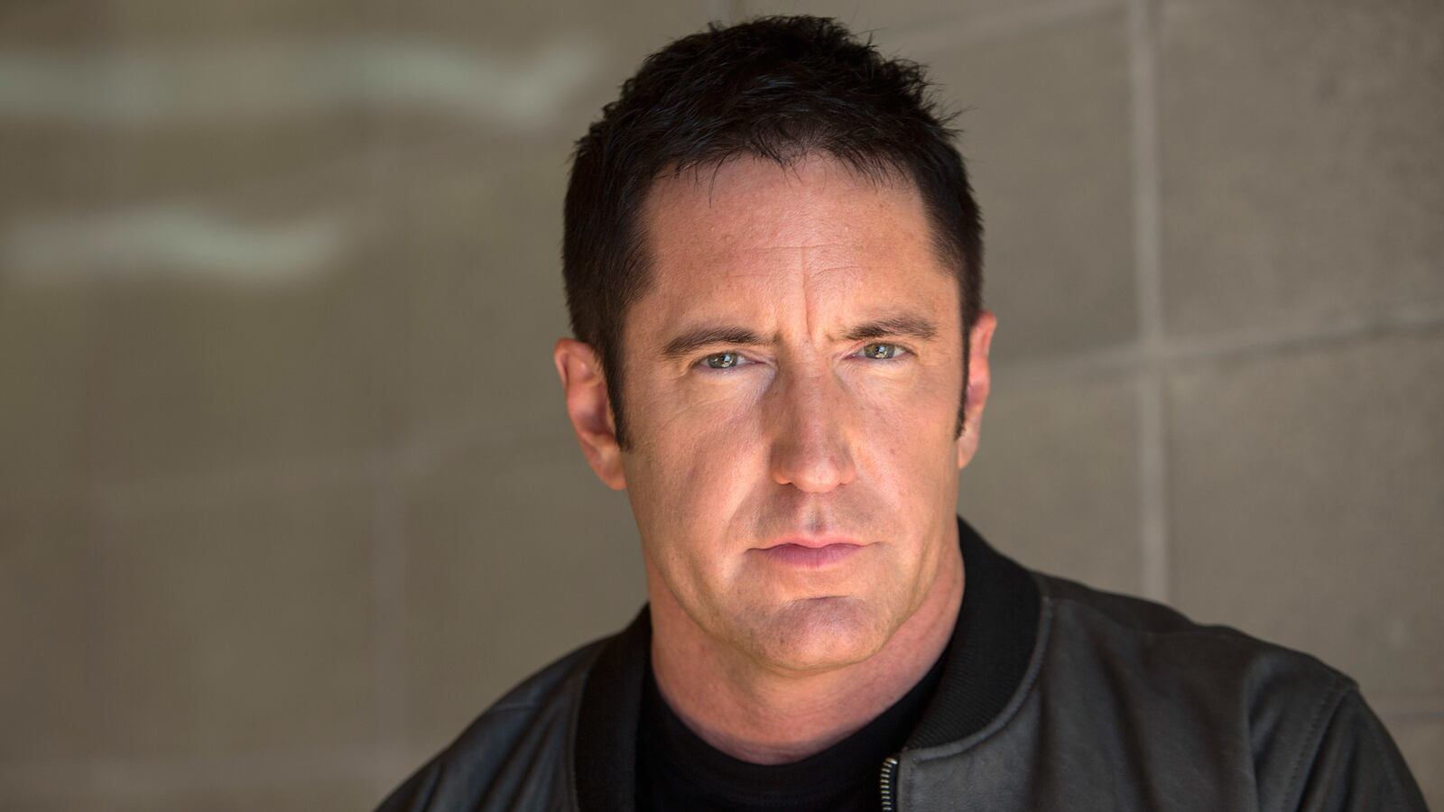 articles/2016/10/14/trent-reznor-on-the-rise-of-trump-it-s-absurd-that-this-is-even-happening/161013-_Stern-Trent-Reznor-tease_g7zfgk