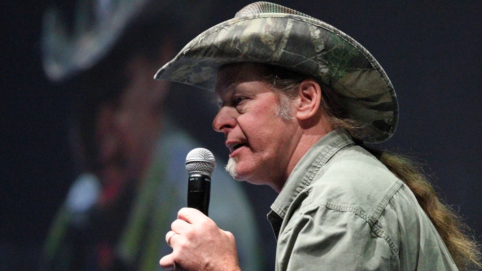 cheats/2012/04/21/ted-nugent-fined-in-bear-killing/ted-nugent-bear-hunt-cheat_aannxp