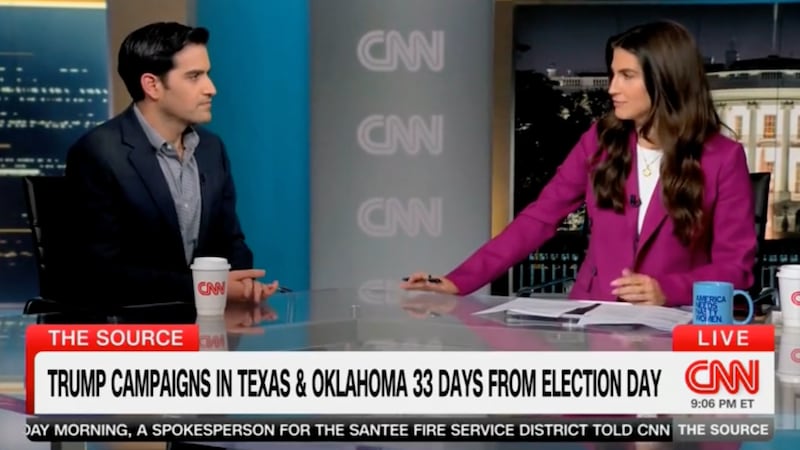 Kaitlin Collins with her new mug.