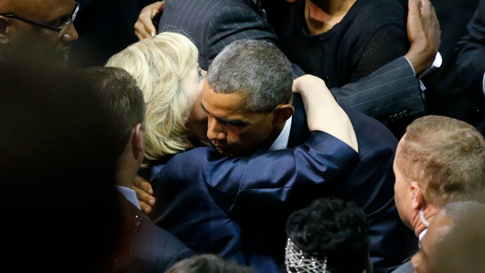 cheats/2016/06/08/obama-calls-clinton-sanders-with-congratulations/160608-obama-clinton-sanders-cheat_ifatre
