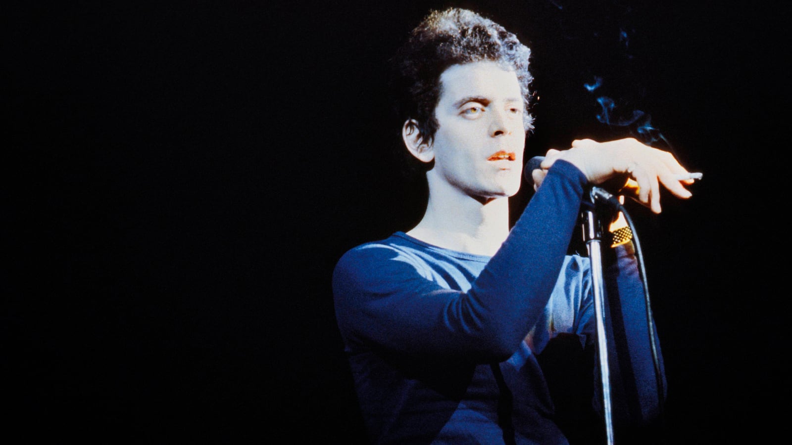 articles/2015/10/10/lou-reed-was-a-monster/151009-hines-read-tease_sedozi