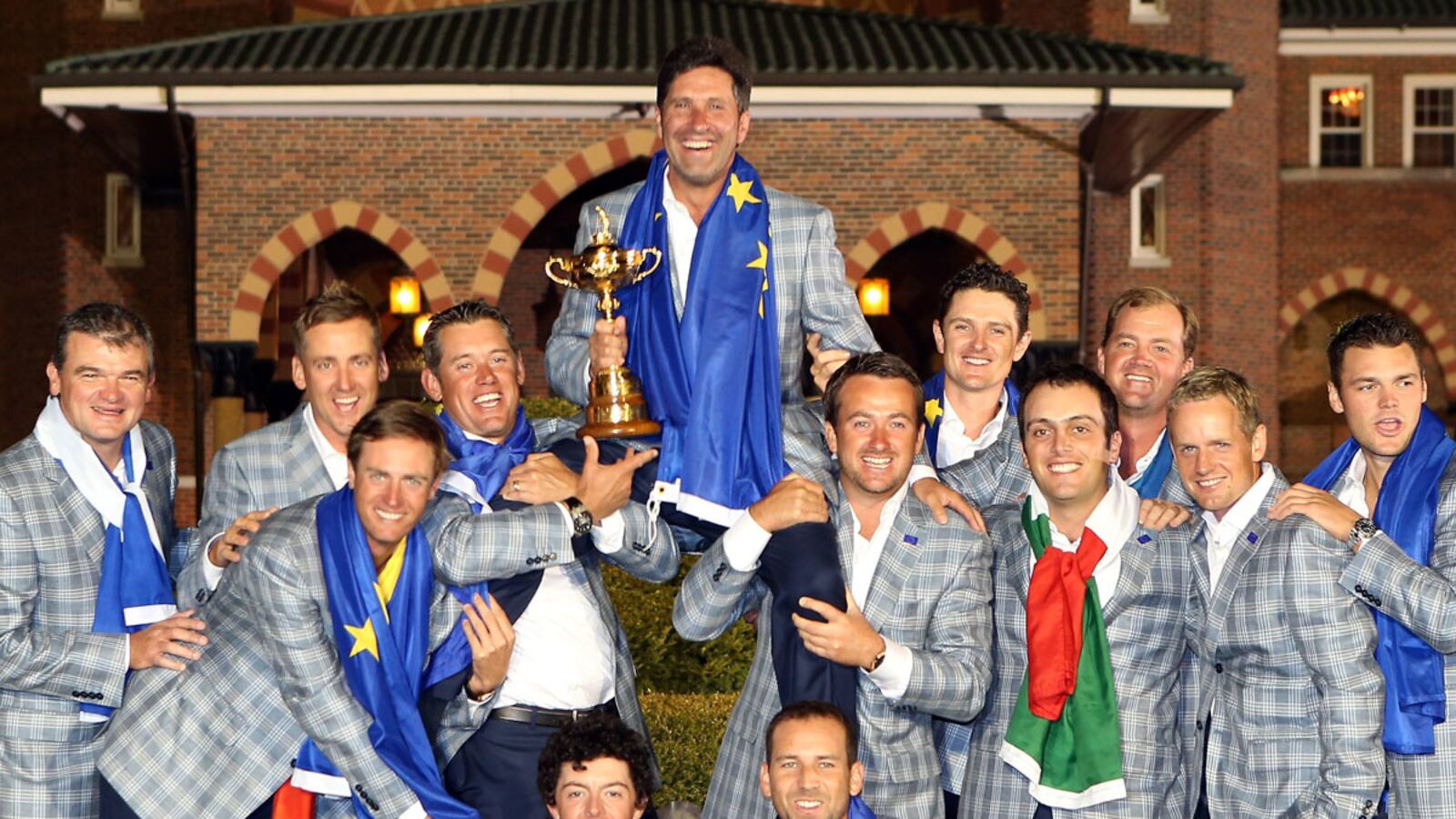 cheats/2012/10/01/europe-pulls-off-ryder-cup-win/golf-ryder-cup-europeans-win-cheat_sxcsrc