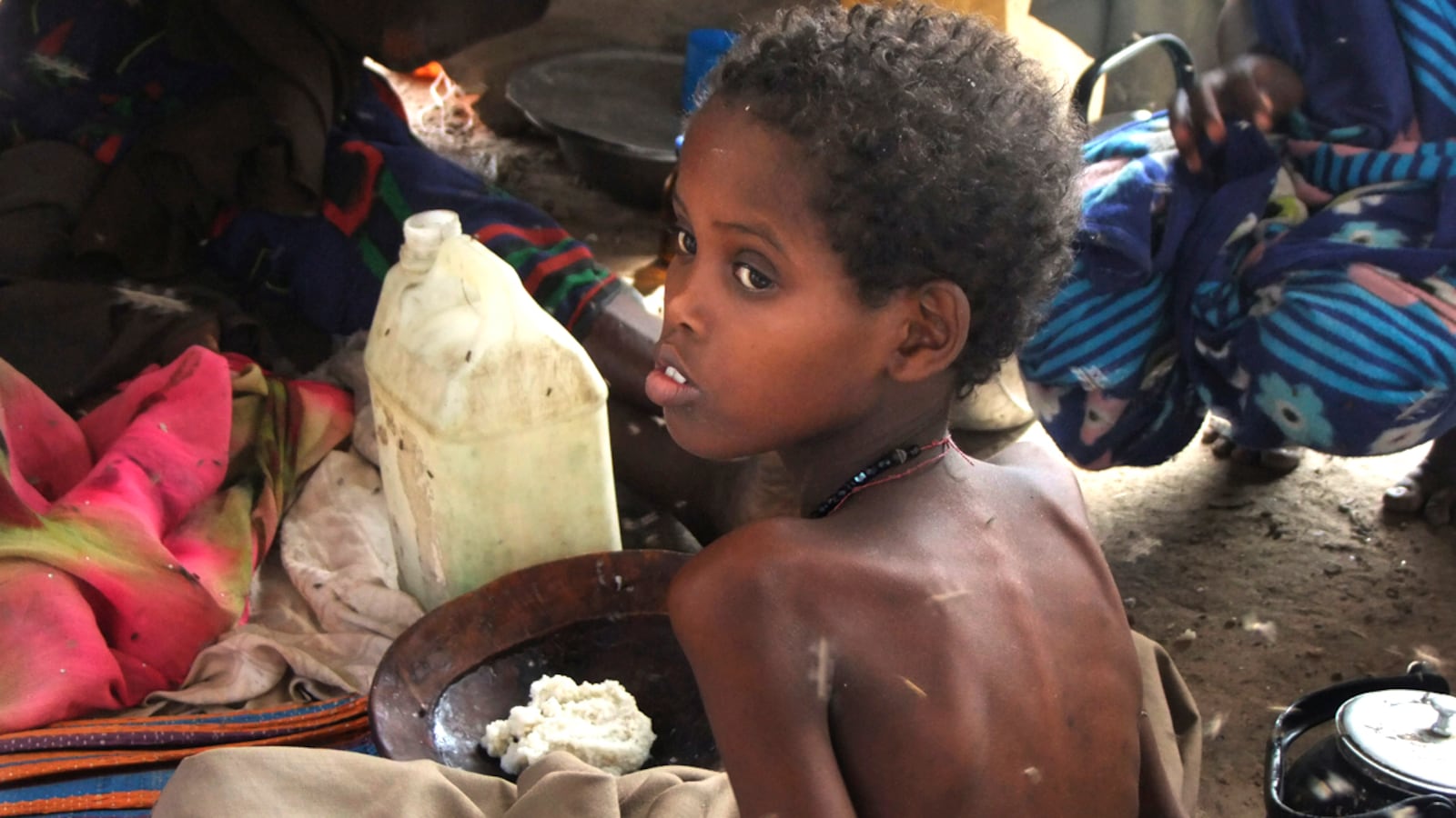 cheats/2011/08/04/us-29-000-somali-kids-died-in-last-90-days/famine-somalia-cs_mgwkyt