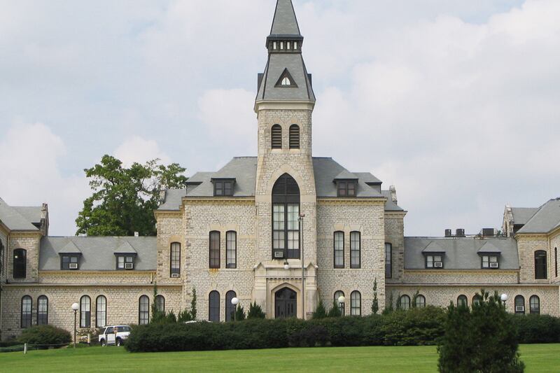 galleries/2013/10/16/20-happiest-colleges-photos/2013-college-rankings-kansas-state-university_dqzesb