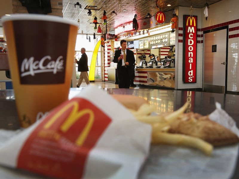 articles/2013/10/28/mcdonald-s-ditches-heinz-to-keep-burger-king-out-of-its-business/131023-gross-mcdonalds-heinz-tease-embed_nypcxo