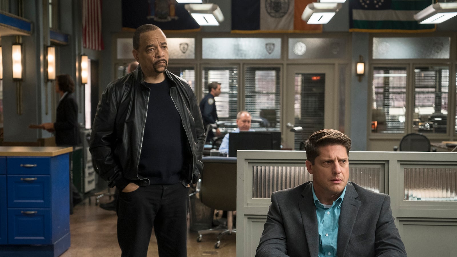 articles/2015/11/05/josh-duggar-gets-the-law-order-svu-treatment-and-it-is-glorious/151104-stern-law-order-tease_mrgu8b