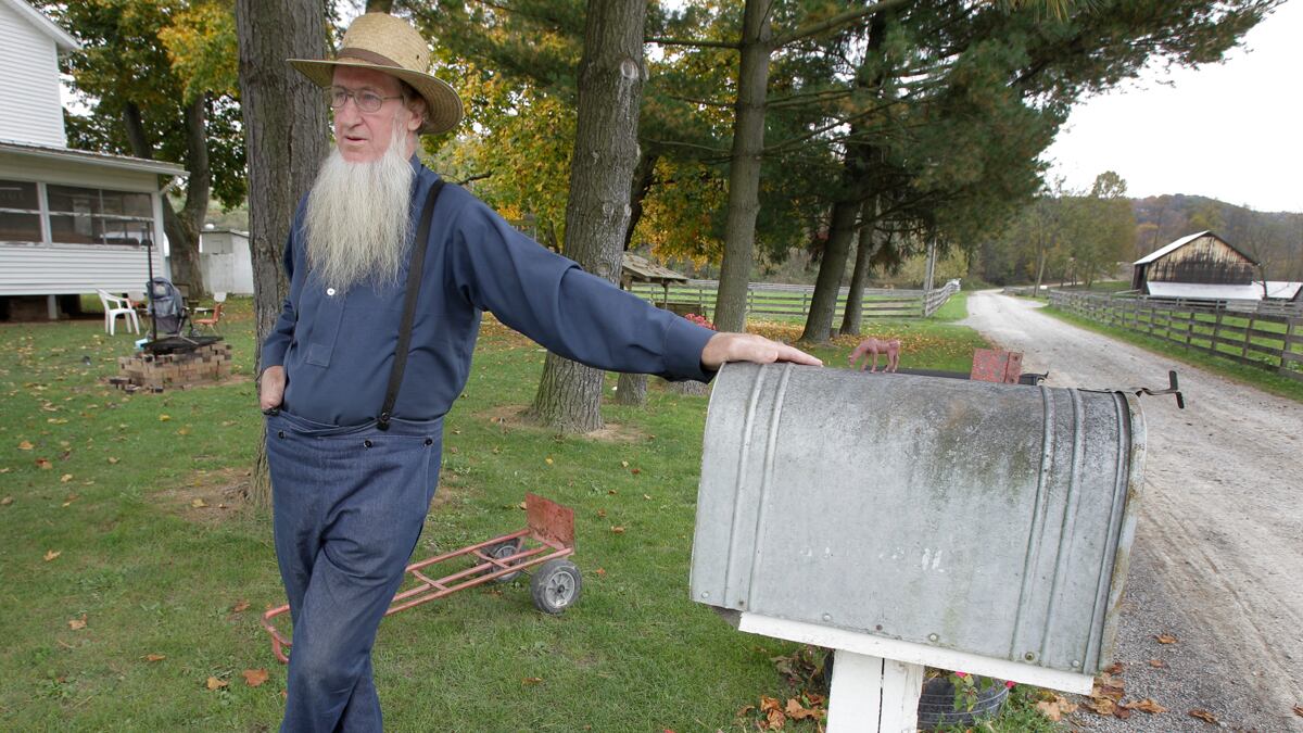 cheats/2011/11/23/fbi-arrests-suspected-beard-cutters/amish-beard-cutting-arrests-cs_bvbu9n