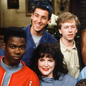 Adam Sandler, David Spade, Ellen Cleghorne, Kevin Nealon, Phil Hartman, Tim Meadows (2nd row) Chris Rock, Julia Sweeney, Dana Carvey, Rob Schneider (front row l-r) Chris Farley, Al Franken, Melanie Hutshell
Season 18 Cast 1992