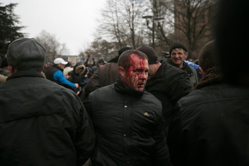 galleries/2014/02/28/crimea-in-chaos-and-crisis/140227-crimea-protest1_n0ocnz