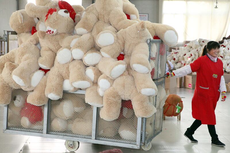 articles/2012/11/01/amid-fears-of-slowdown-china-economic-data-points-to-expansion/hewitt-china-economy-growth-tease-embed_vbpguo