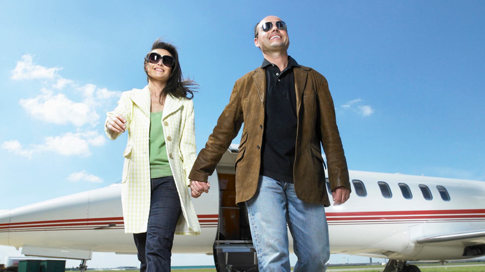 articles/2012/10/16/why-are-there-so-few-female-plutocrats/freeland-sexiest-billioniare-books-box_fwz6zg