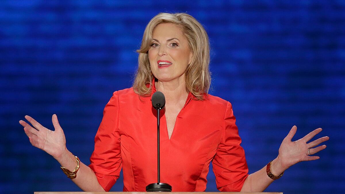 cheats/2012/08/31/ann-romney-clint-s-speech-unique/ann-romney-speech-tease_lkzjpn