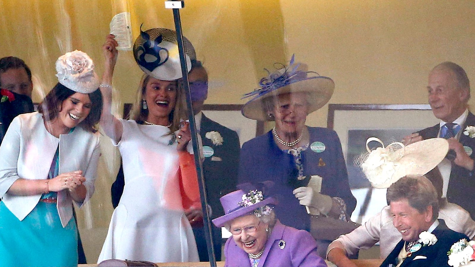 articles/2014/07/22/queen-s-horse-tests-positive-for-morphine/130620-qeii-ascot-cheat_jjl43m