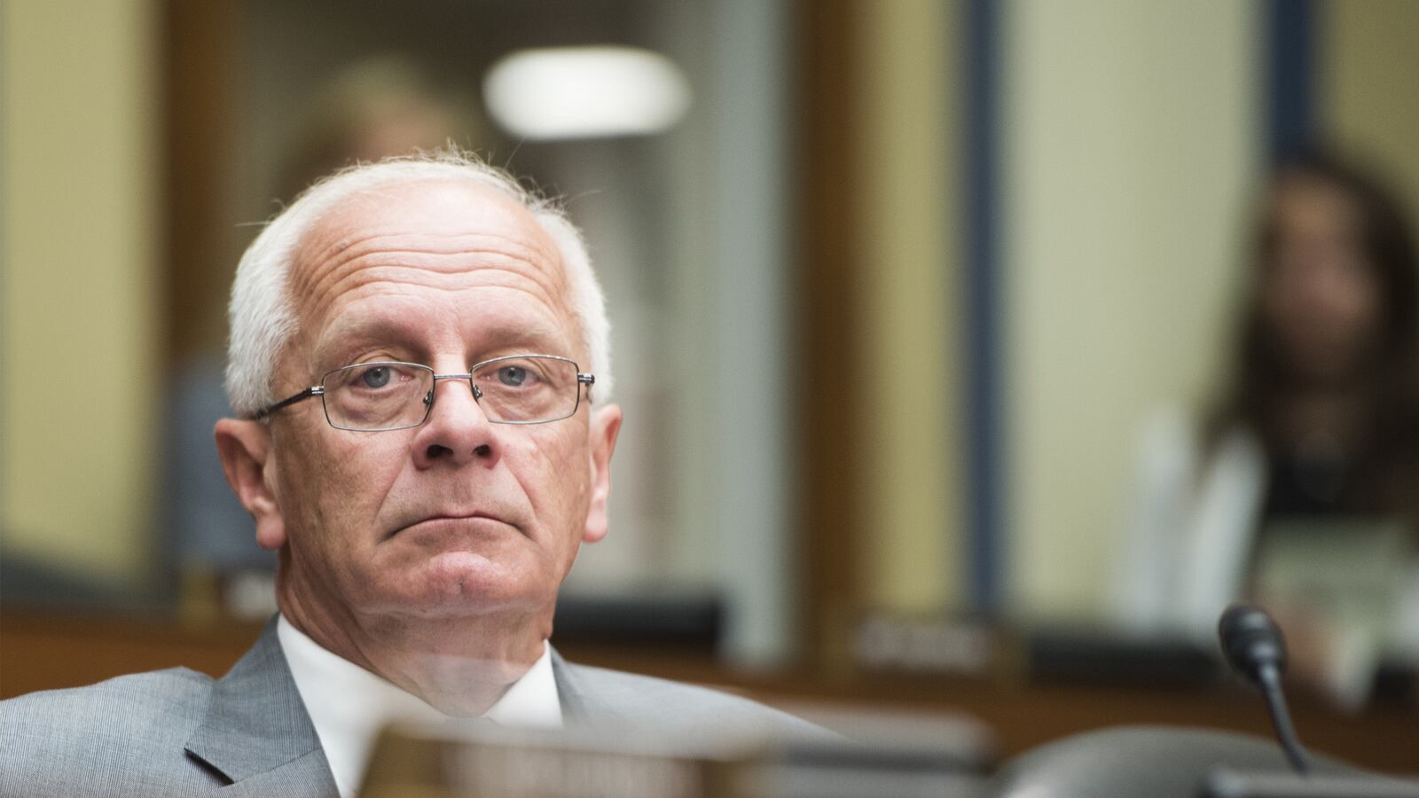 articles/2014/12/11/ornery-reindeer-farmer-keeps-government-open-for-christmas/141211-jacobs-disaster-tease_otg0vk