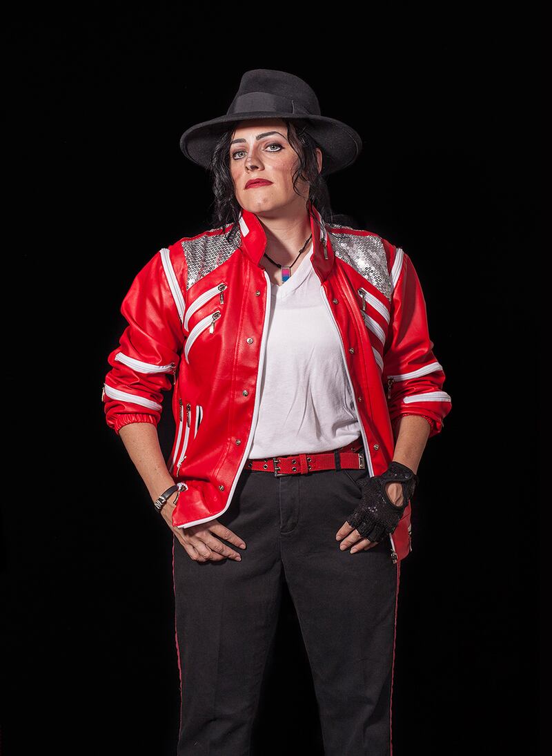 galleries/2014/08/02/the-many-michael-jacksons-honor-an-icon-photos/140801-jackson-impersonator7_od4w3v