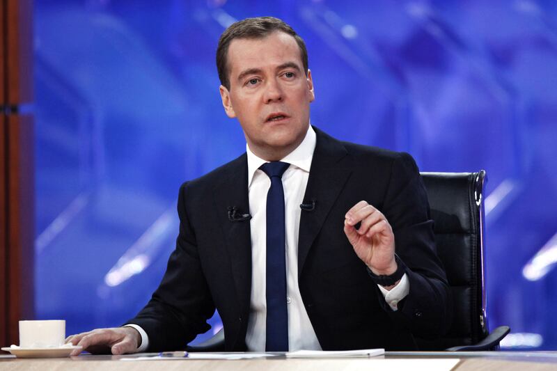 articles/2012/12/11/russians-prepare-for-world-s-end-buy-candles-and-vodka/nemtsova-russia-panics-tease_szl222