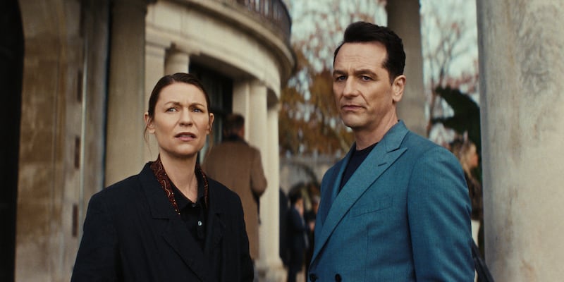 Claire Danes as Aggie Wiggs and Matthew Rhys as Nile Jarvis in The Beast In Me.