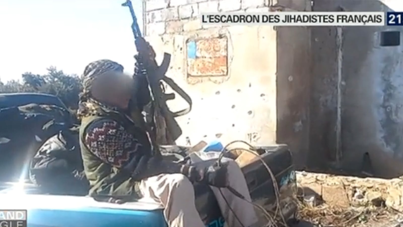 articles/2014/03/28/french-and-belgian-jihadists-boast-about-the-syrians-they-slaughter/140328-mcnicoll-french-jihadist_wliapm