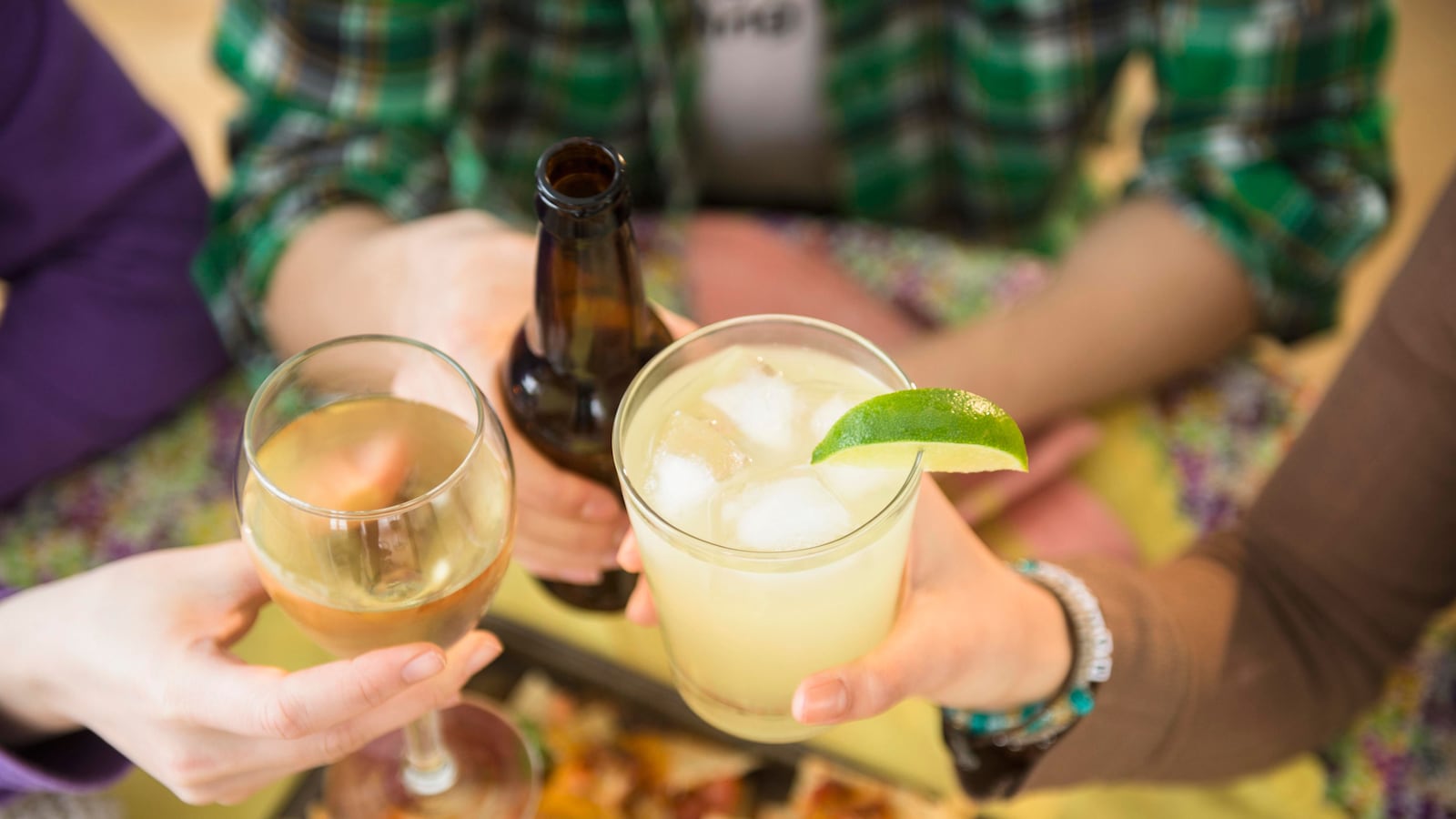 articles/2016/03/02/a-happy-hour-for-new-jersey-teens/160302-rothbaum-drinks-tease_h3enyt