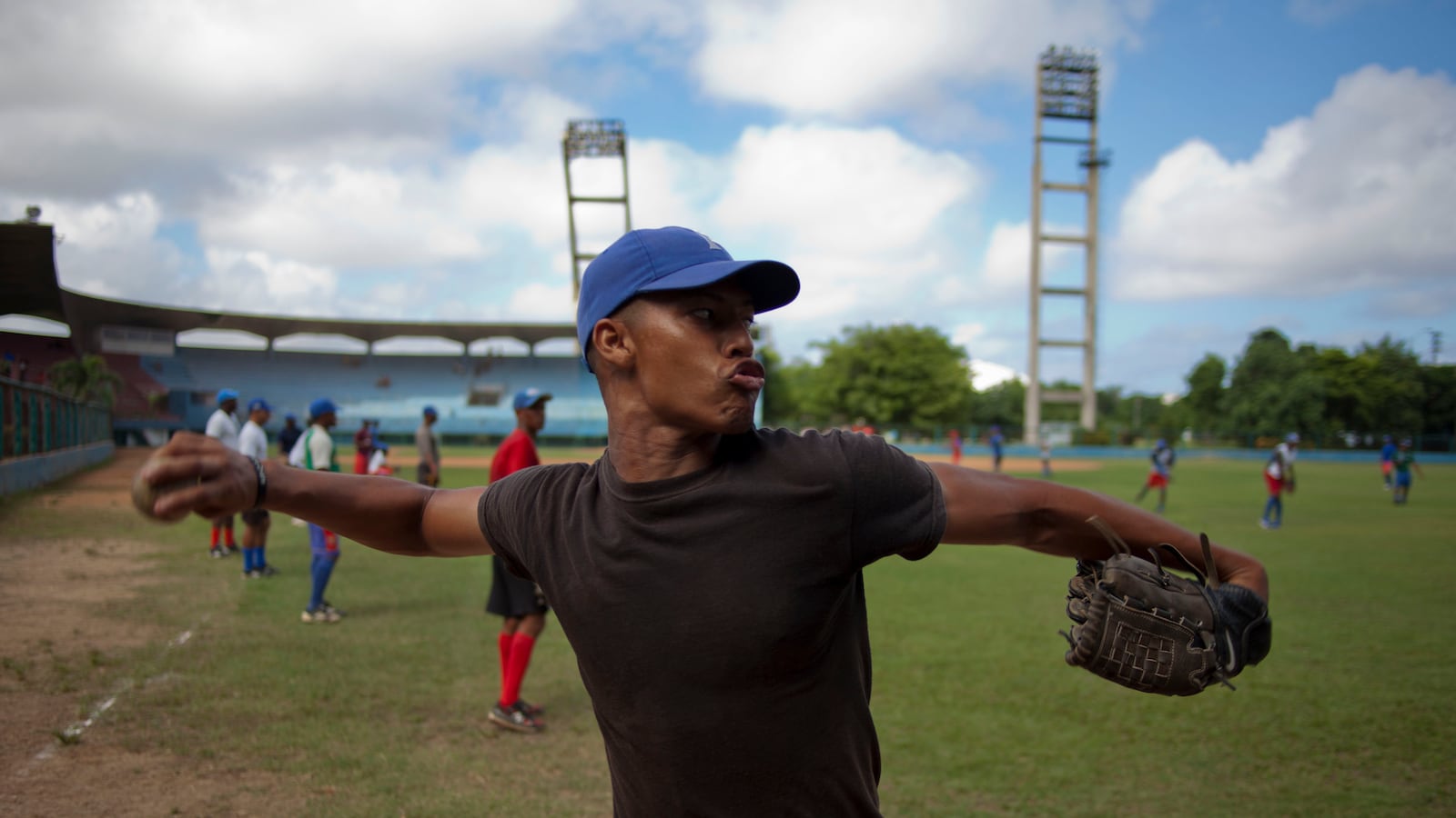 cheats/2013/09/28/cuba-lets-athletes-go-international/130928-cuba-athletes-cheat_otzg8m